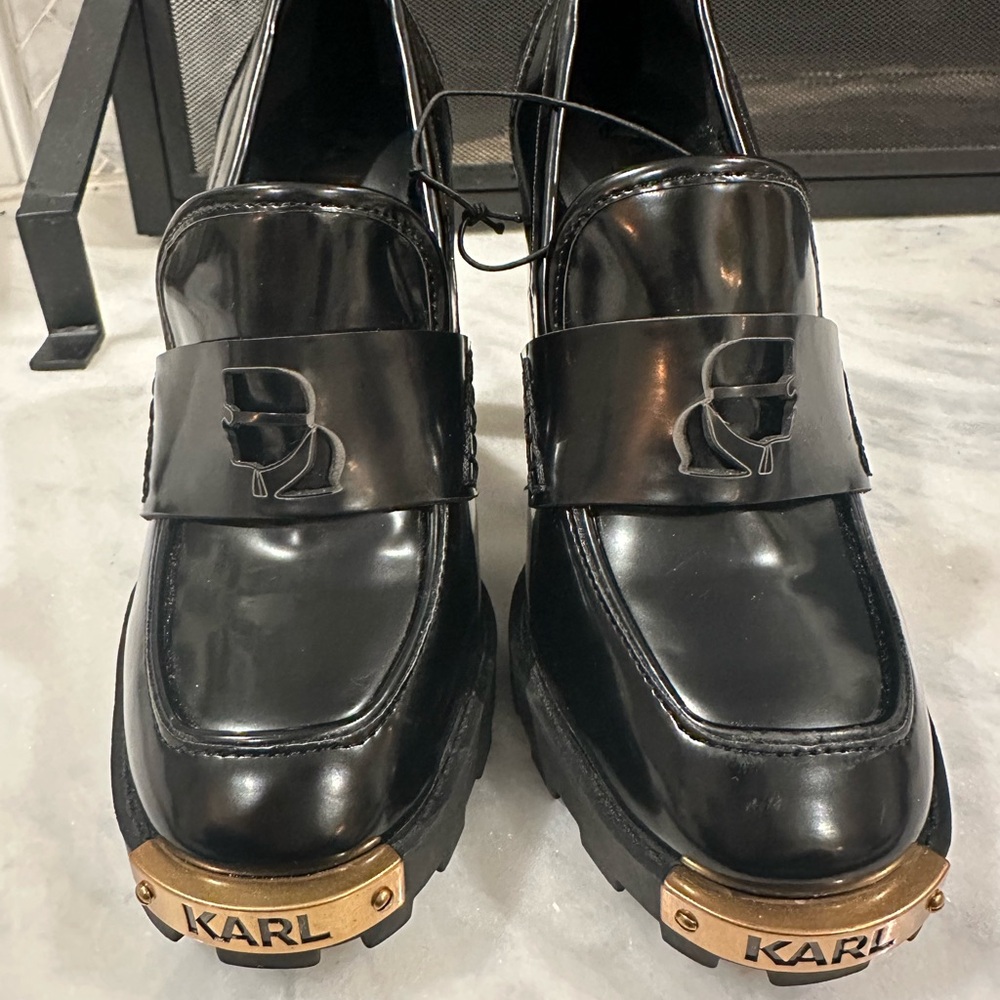 Karl Lagerfeld Paris Virna Black High Heel Patent Faux Leather **never worn**